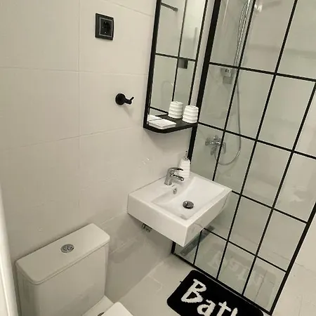 Comfortable And Spacious In One Of Belgrade's Exclusive Neighbourhoods Appartamento *